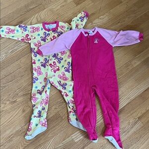 Lot Set of 2 Toddlers Size 3T Gerber Pink and Yellow Butterfly Footies GUC
